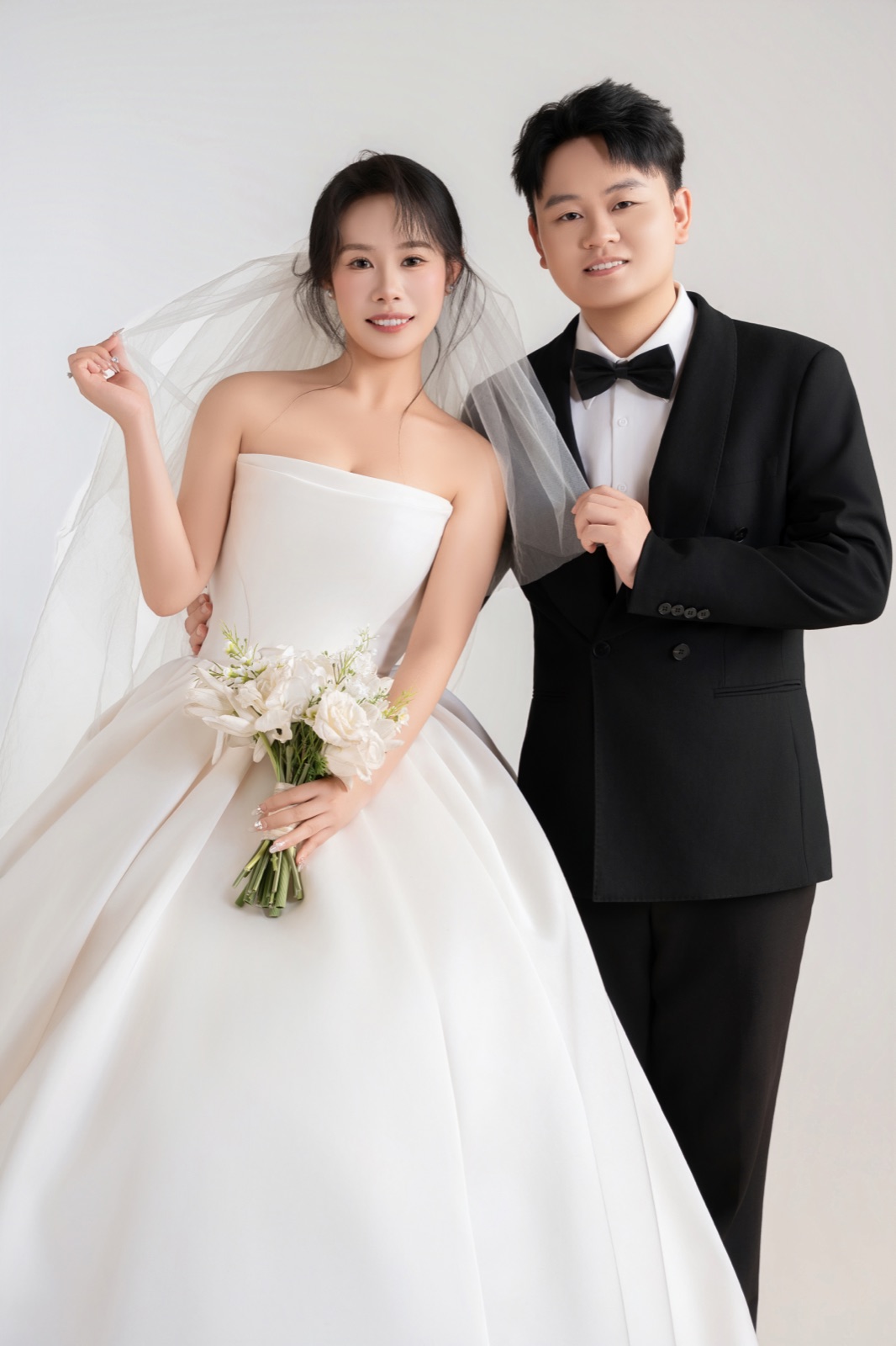 西式婚纱双人照